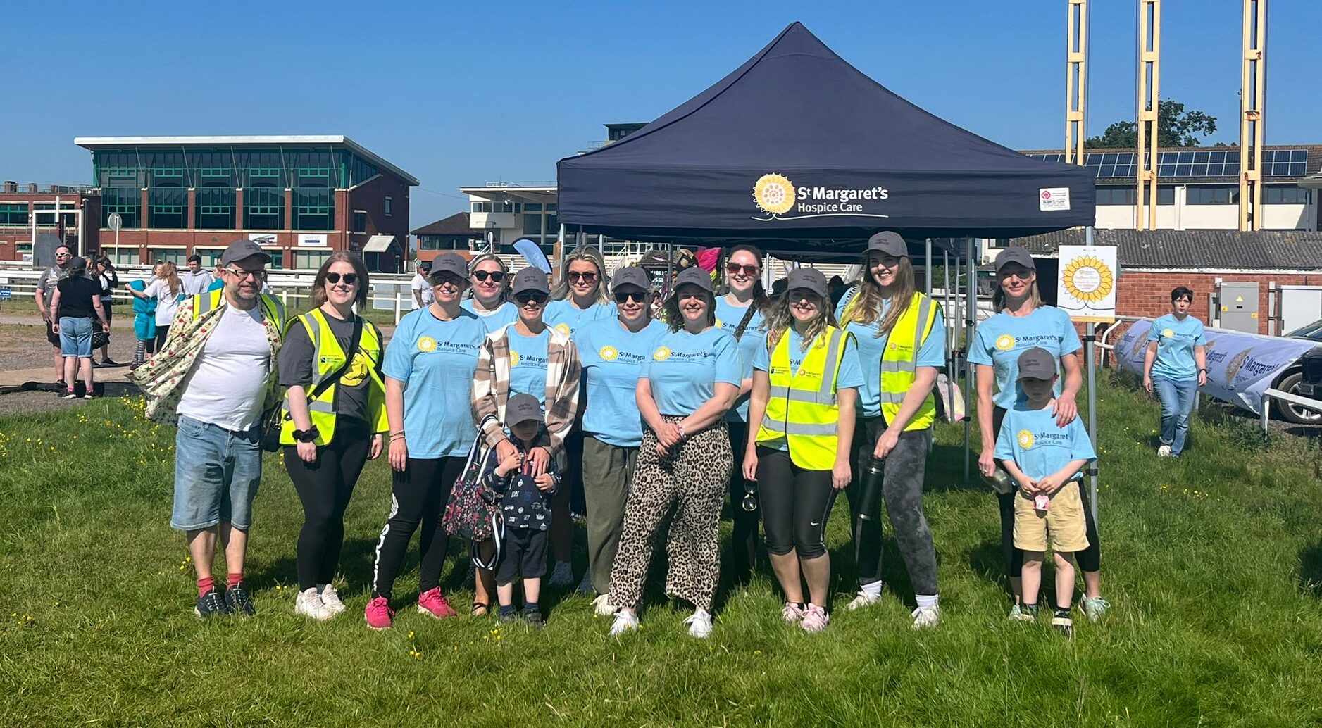 Large group of volunteers at colour run
