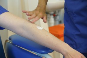 moisturising the skin for lymphoedema